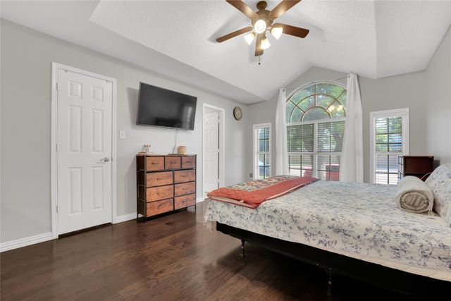 2832 Claremont Drive, Grand Prairie, TX 75052