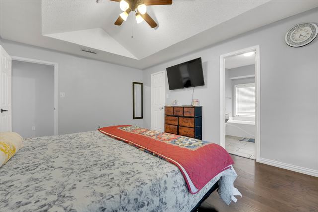 2832 Claremont Drive, Grand Prairie, TX 75052