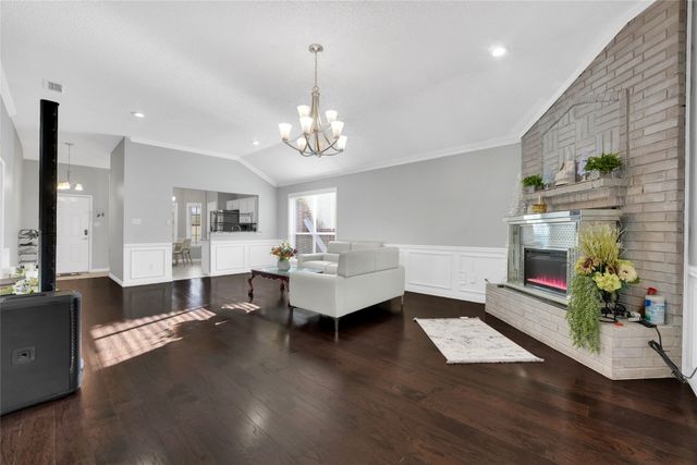 2832 Claremont Drive, Grand Prairie, TX 75052