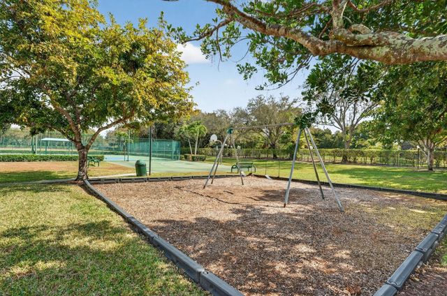 1055 NW 117th Avenue, Coral Springs, FL 33071