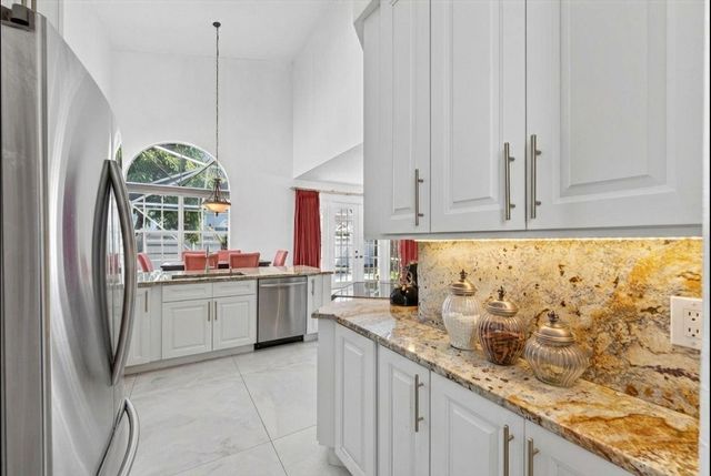 1055 NW 117th Avenue, Coral Springs, FL 33071