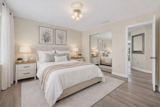 1055 NW 117th Avenue, Coral Springs, FL 33071