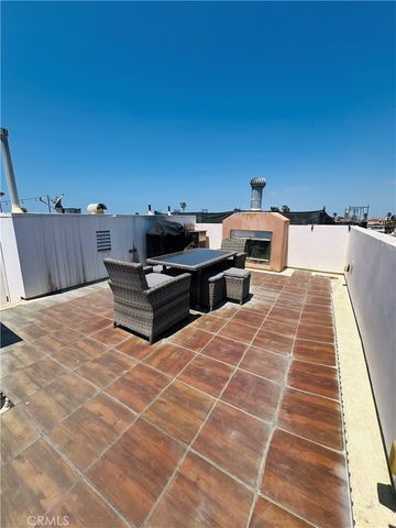 16754 Pacific Coast Hwy B, Sunset Beach, CA 90742