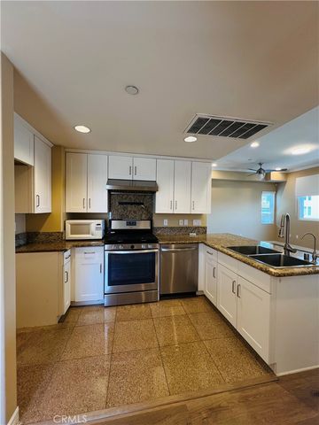 16754 Pacific Coast Hwy B, Sunset Beach, CA 90742