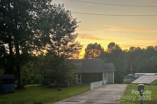 150 Windmill Court, Harmony, NC 28634