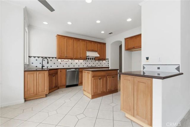 1414 Barbados Drive, Hemet, CA 92543