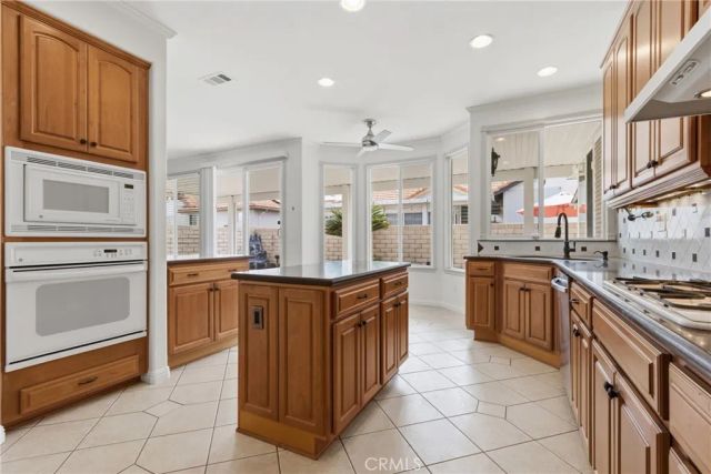 1414 Barbados Drive, Hemet, CA 92543