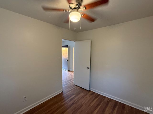 800 Shalimar Drive, Bakersfield, CA 93306