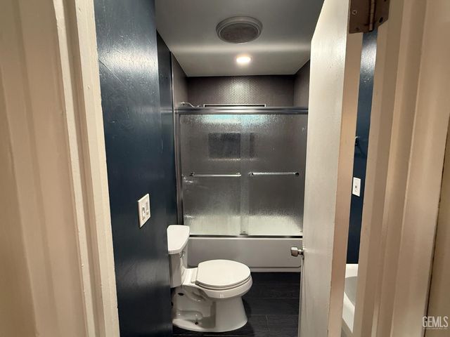 800 Shalimar Drive, Bakersfield, CA 93306