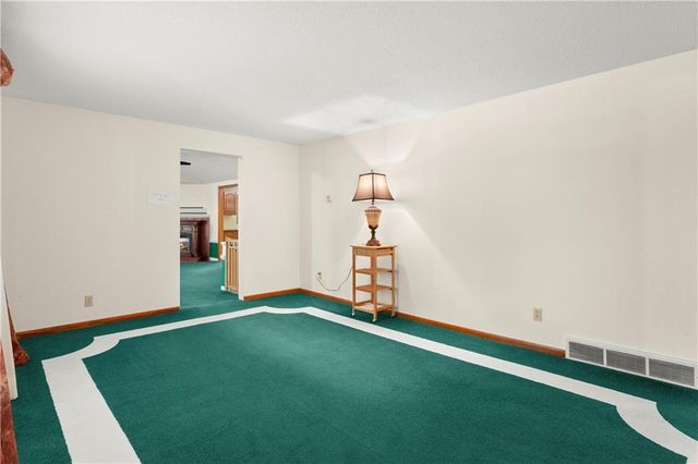 15800 E Salisbury Road, Independence, MO 64050