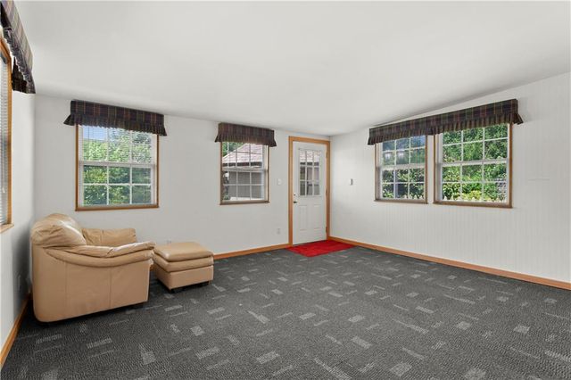 15800 E Salisbury Road, Independence, MO 64050