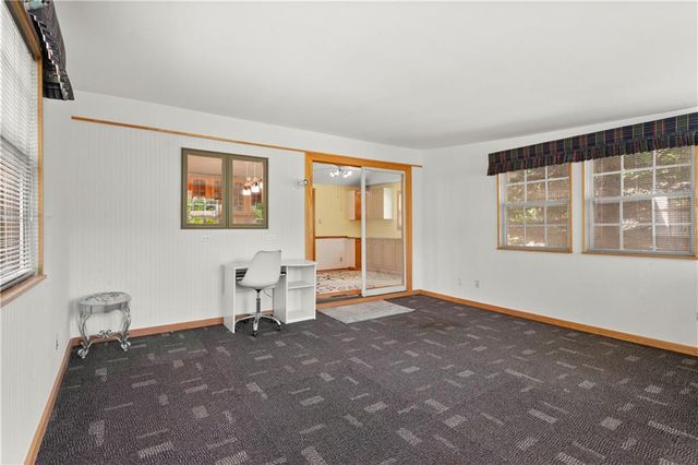 15800 E Salisbury Road, Independence, MO 64050