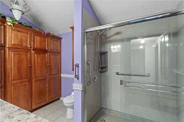 15800 E Salisbury Road, Independence, MO 64050