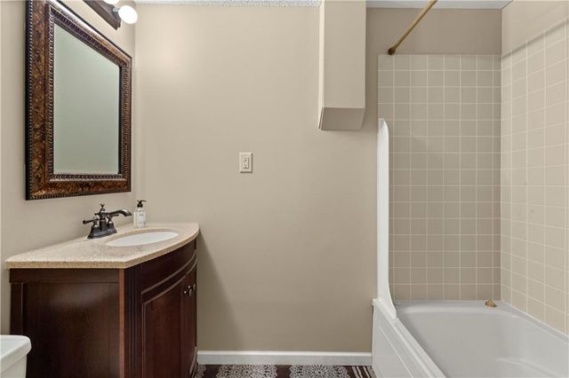 15800 E Salisbury Road, Independence, MO 64050