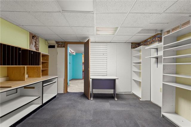 15800 E Salisbury Road, Independence, MO 64050