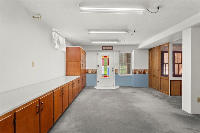 15800 E Salisbury Road, Independence, MO 64050