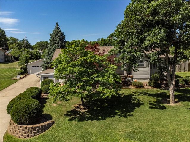 15800 E Salisbury Road, Independence, MO 64050