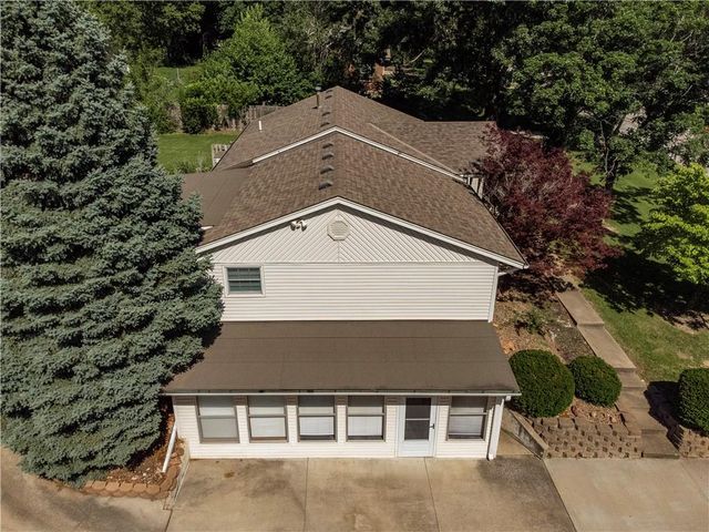 15800 E Salisbury Road, Independence, MO 64050