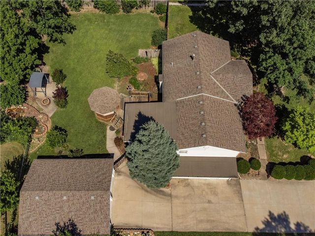 15800 E Salisbury Road, Independence, MO 64050