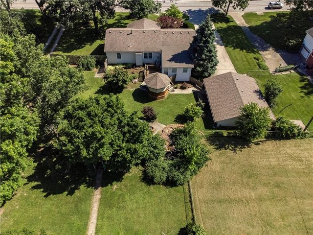15800 E Salisbury Road, Independence, MO 64050