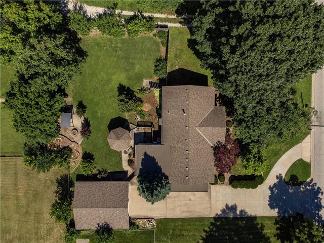 15800 E Salisbury Road, Independence, MO 64050