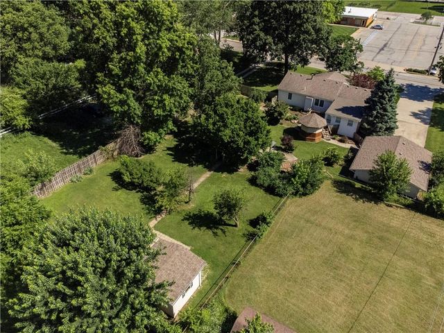 15800 E Salisbury Road, Independence, MO 64050