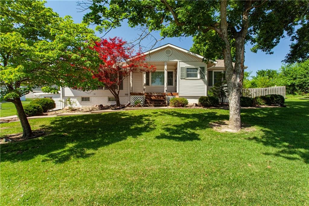 15800 E Salisbury Road, Independence, MO 64050