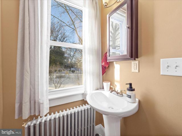 62 E MAIN STREET, Fayetteville, PA 17222