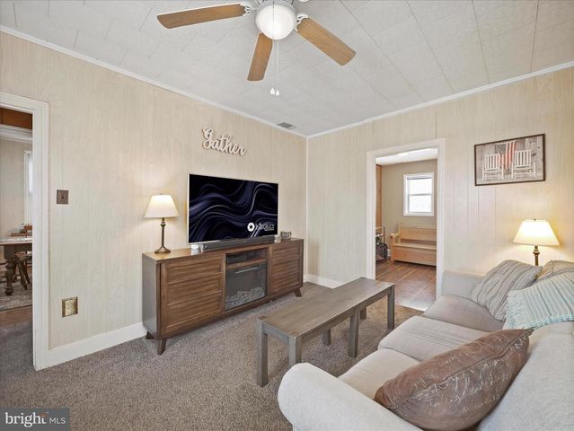 62 E MAIN STREET, Fayetteville, PA 17222