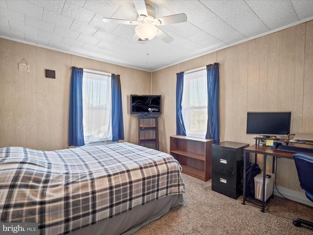 62 E MAIN STREET, Fayetteville, PA 17222