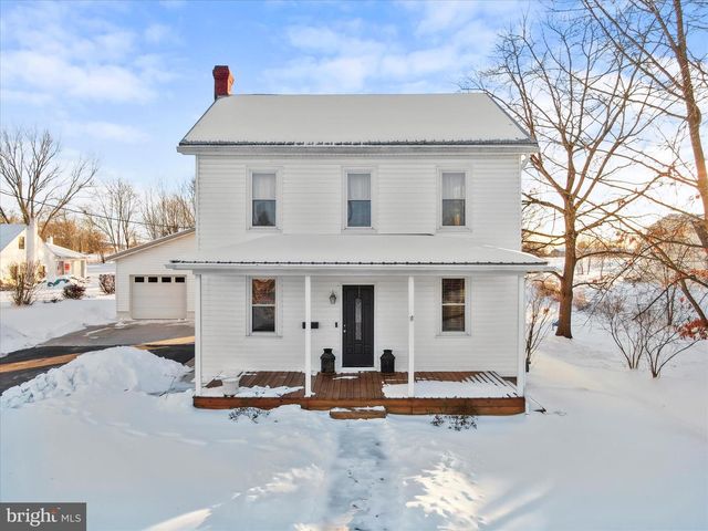 62 E MAIN STREET, Fayetteville, PA 17222