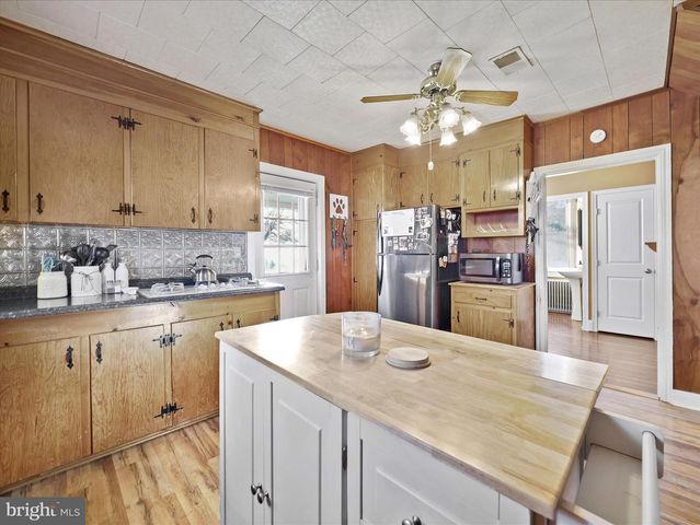 62 E MAIN STREET, Fayetteville, PA 17222