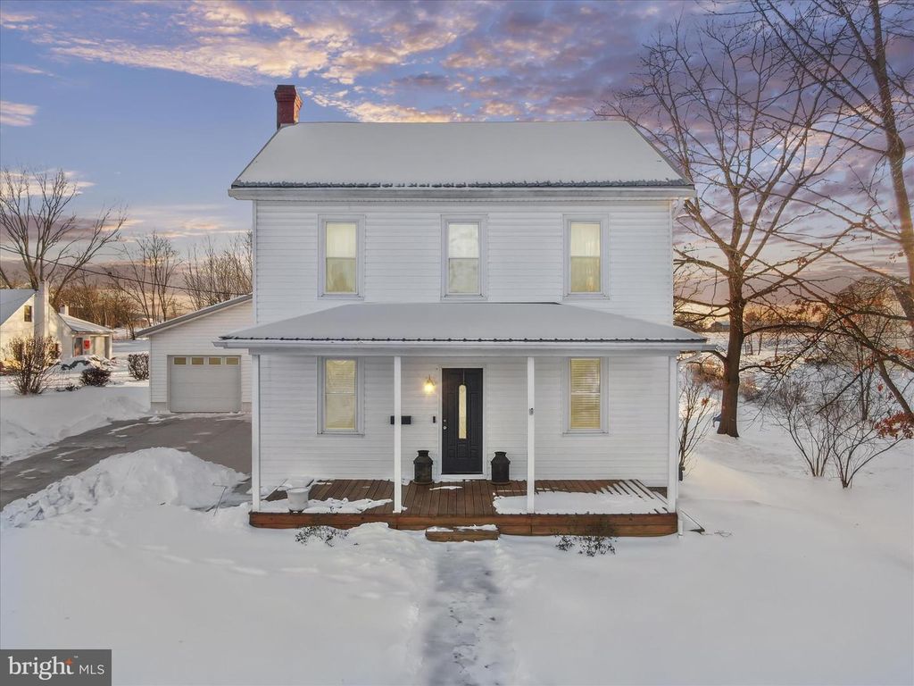 62 E MAIN STREET, Fayetteville, PA 17222