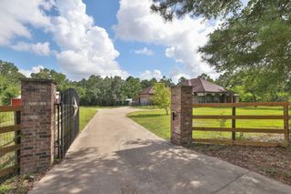 12002 Hillcrest Drive, Pinehurst, TX 77362