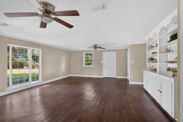 3922 Parkway Drive, Bossier City, LA 71112