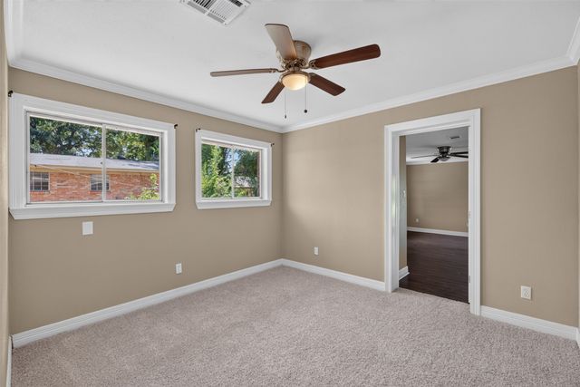 3922 Parkway Drive, Bossier City, LA 71112