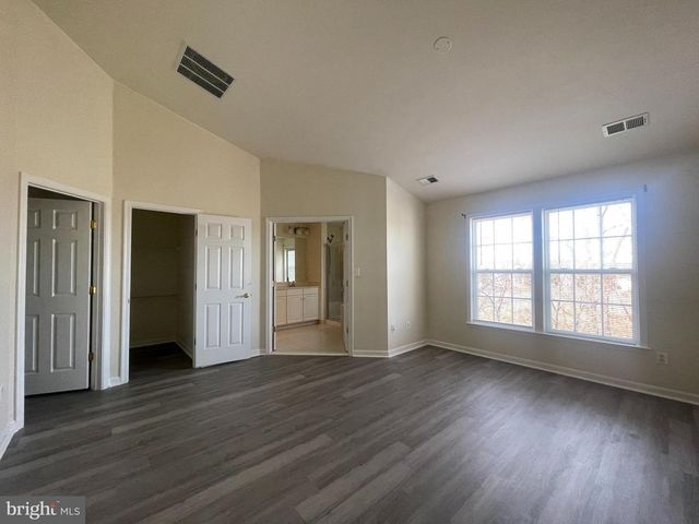 41851 CINNABAR SQ, Aldie, VA 20105