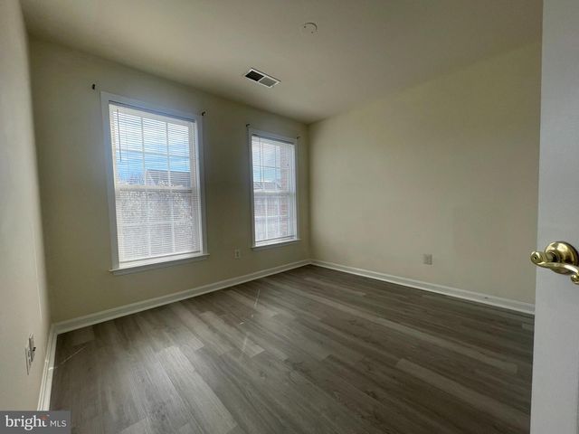 41851 CINNABAR SQ, Aldie, VA 20105