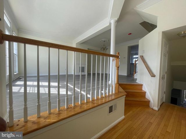 41851 CINNABAR SQ, Aldie, VA 20105