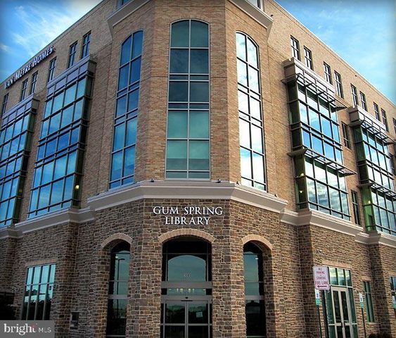 41851 CINNABAR SQ, Aldie, VA 20105