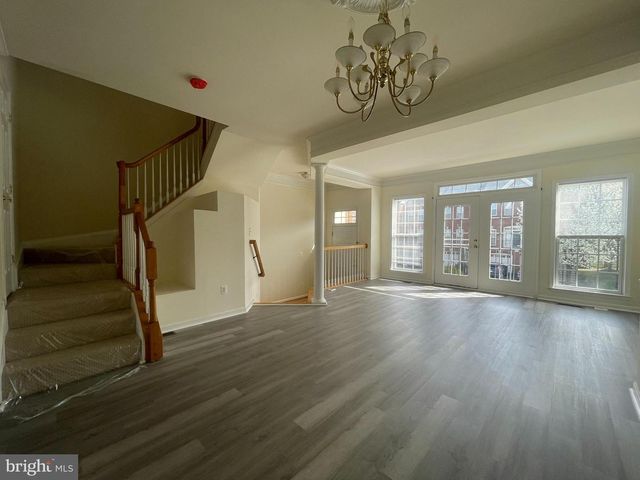 41851 CINNABAR SQ, Aldie, VA 20105