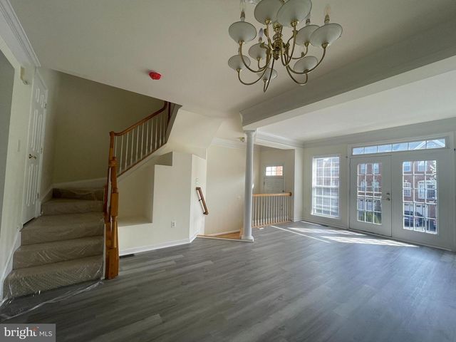 41851 CINNABAR SQ, Aldie, VA 20105