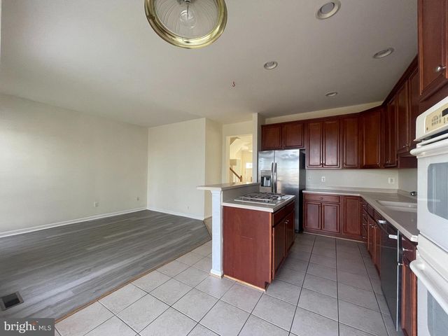 41851 CINNABAR SQ, Aldie, VA 20105