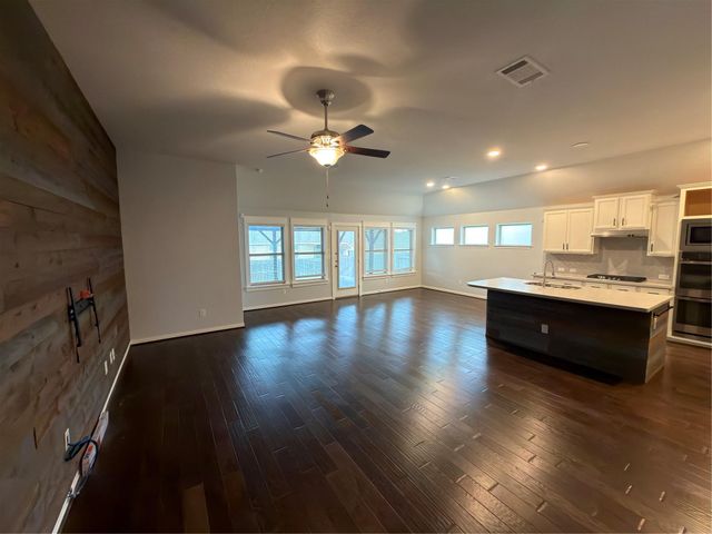 115 Brazil DR, Buda, TX 78610