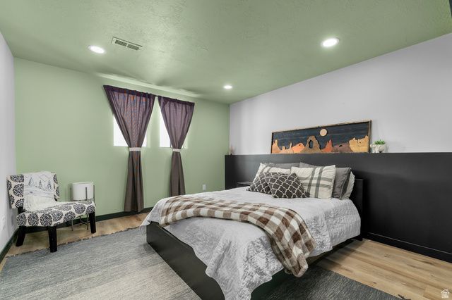 1352 W 2600 N, Clinton, UT 84015