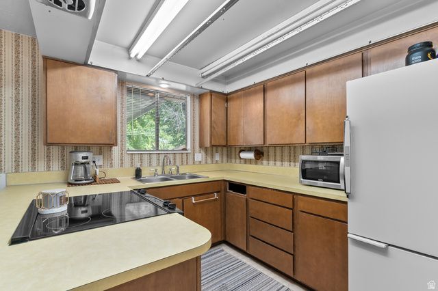 1352 W 2600 N, Clinton, UT 84015