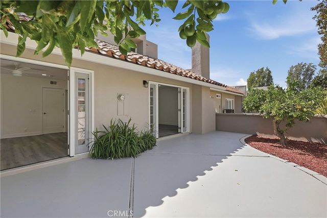 10803 Los Jardines E, Fountain Valley, CA 92708