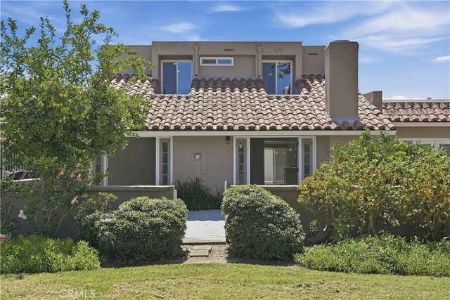 10803 Los Jardines E, Fountain Valley, CA 92708