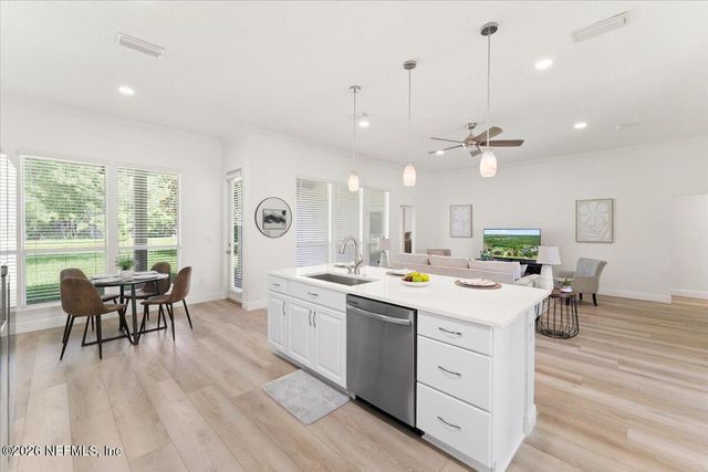 8039 SIERRA GARDENS Drive, Jacksonville, FL 32219