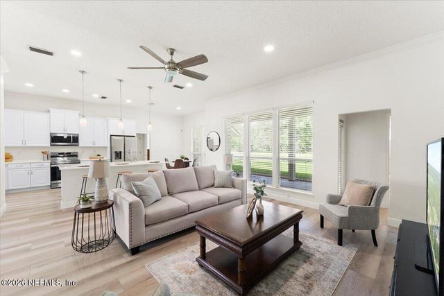 8039 SIERRA GARDENS Drive, Jacksonville, FL 32219